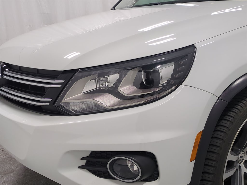 Thumbnail: 2017 Volkswagen Tiguan - 25