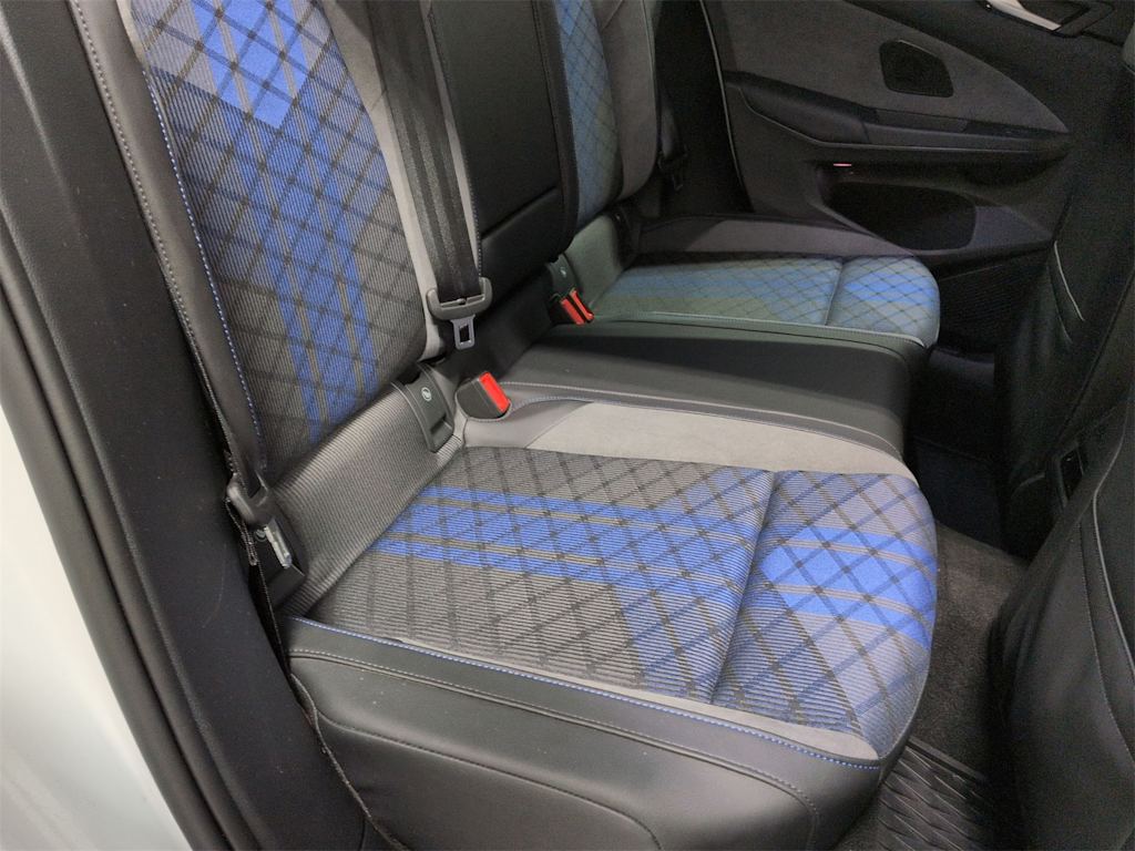 Thumbnail: 2025 Volkswagen Golf - 29