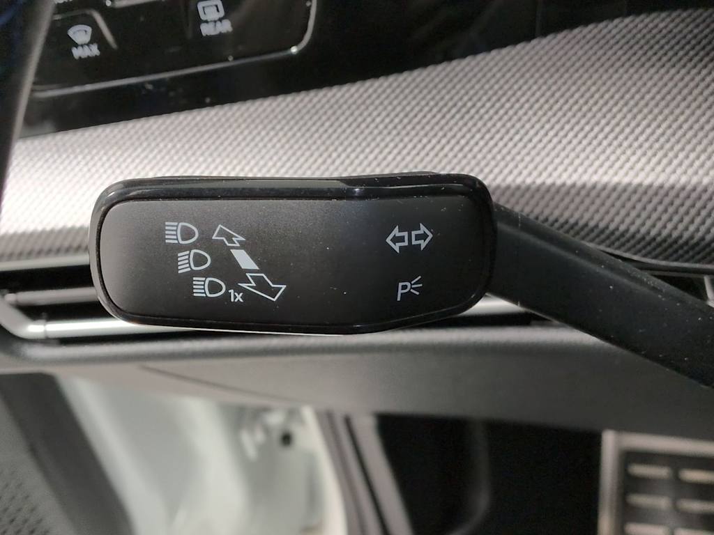 Thumbnail: 2025 Volkswagen Golf - 33