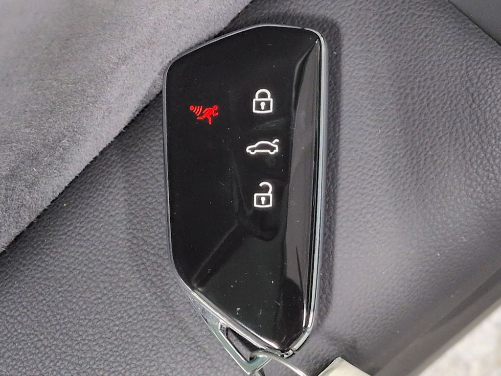 Thumbnail: 2025 Volkswagen Golf - 19