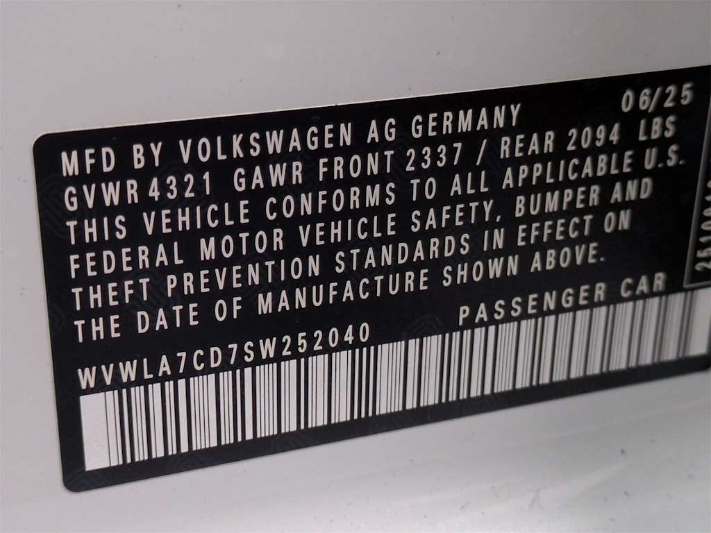 Thumbnail: 2025 Volkswagen Golf - 19