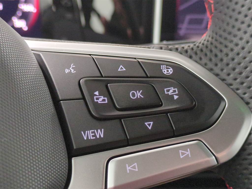 Thumbnail: 2025 Volkswagen Golf - 31