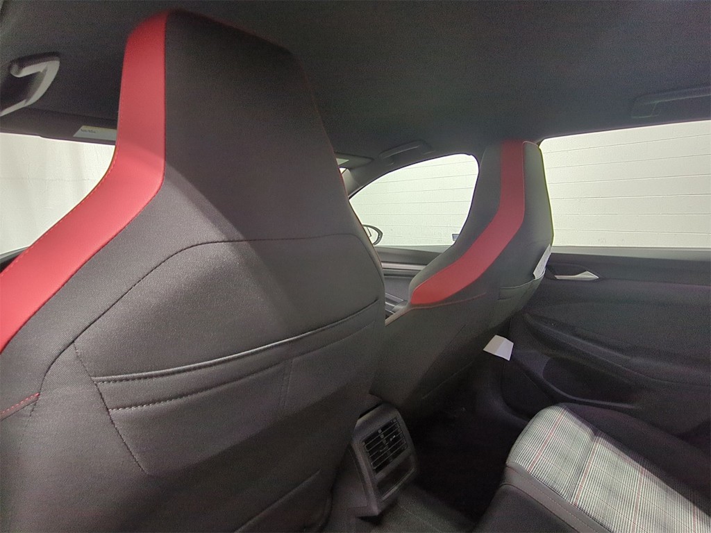 Thumbnail: 2025 Volkswagen Golf - 11