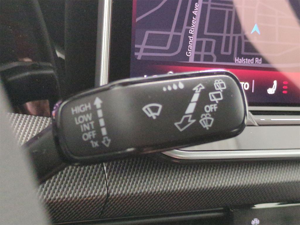 Thumbnail: 2025 Volkswagen Golf - 14