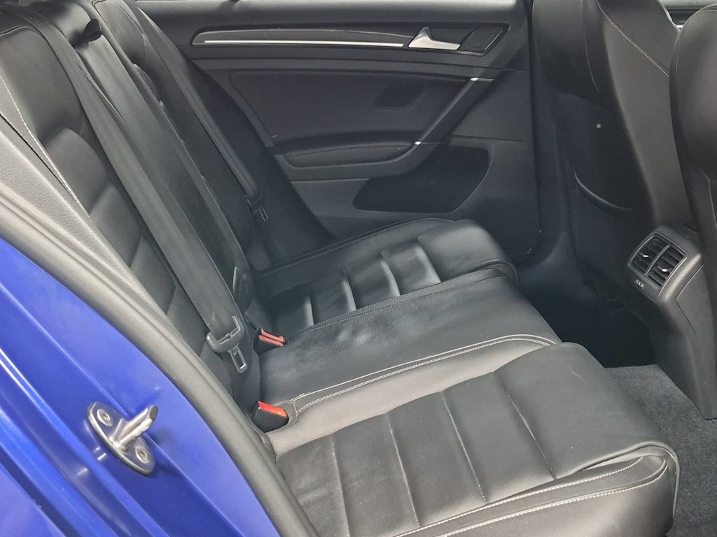 Thumbnail: 2016 Volkswagen Golf - 28
