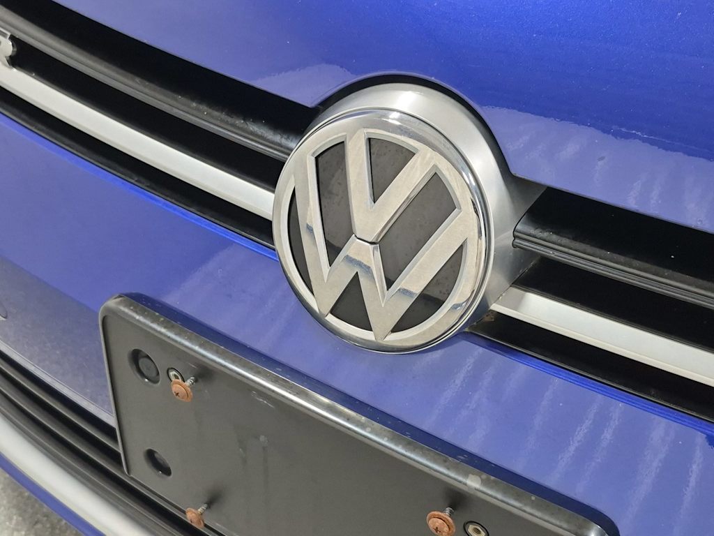 Thumbnail: 2016 Volkswagen Golf - 7