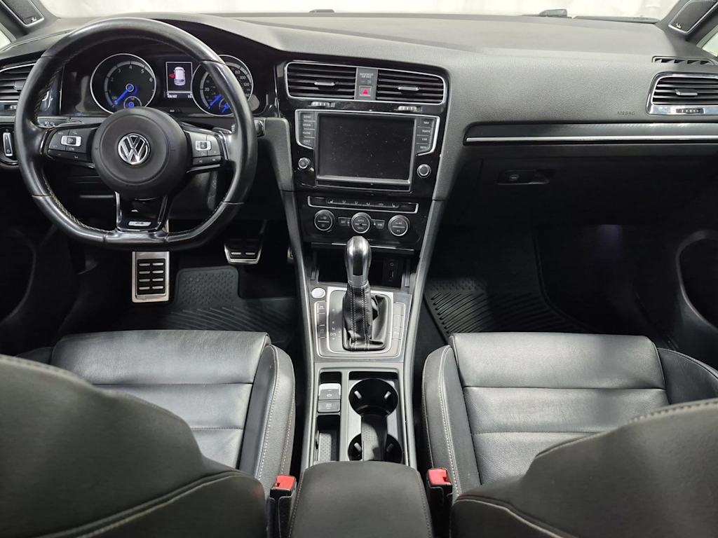 Thumbnail: 2016 Volkswagen Golf - 10