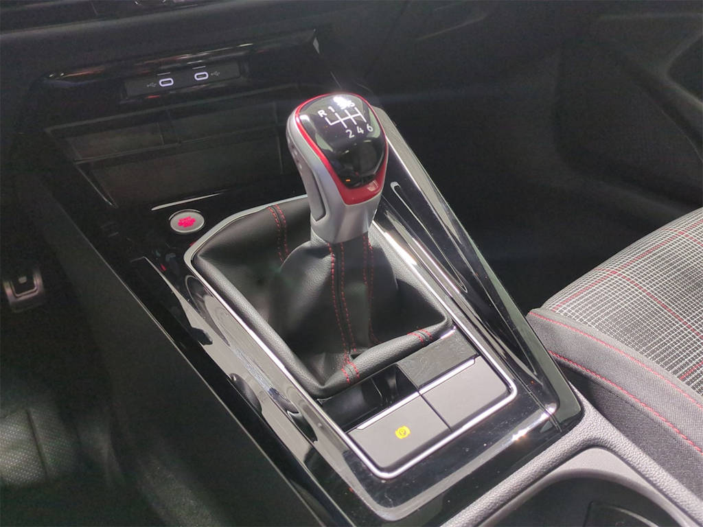 Thumbnail: 2024 Volkswagen Golf - 16