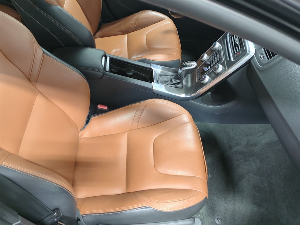 Thumbnail: 2015 Volvo S60 - 31