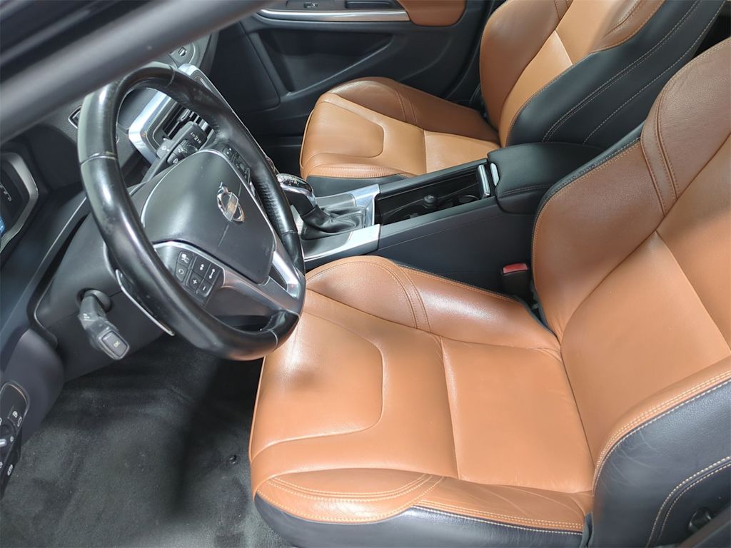 Thumbnail: 2015 Volvo S60 - 11