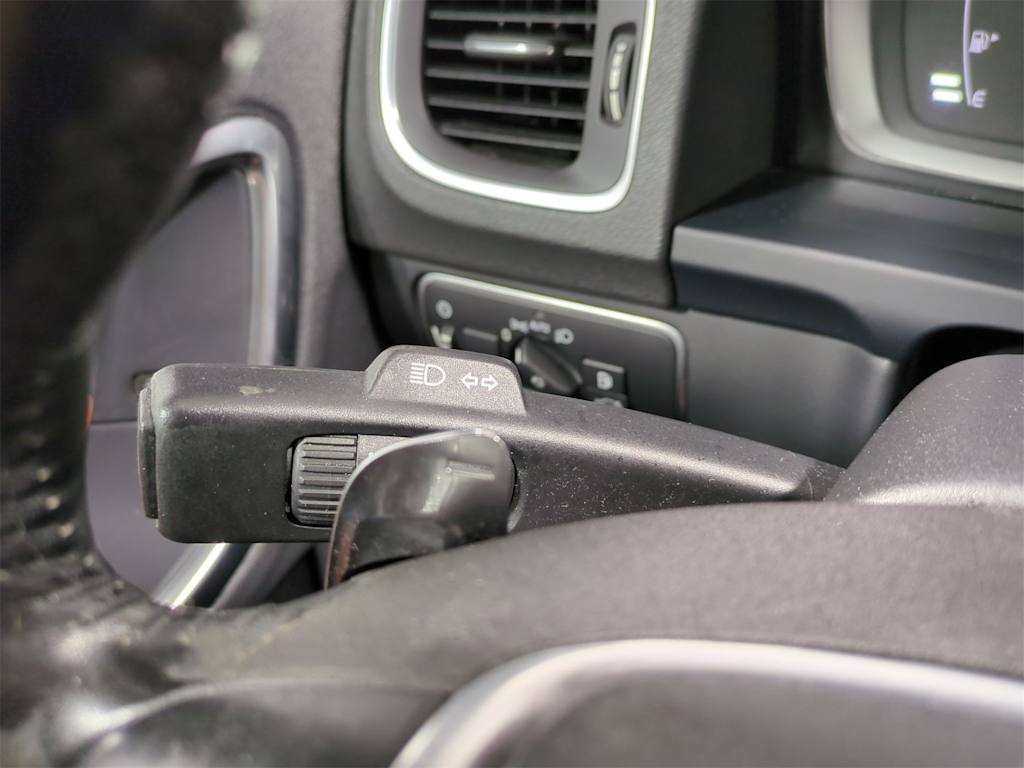 Thumbnail: 2015 Volvo S60 - 34