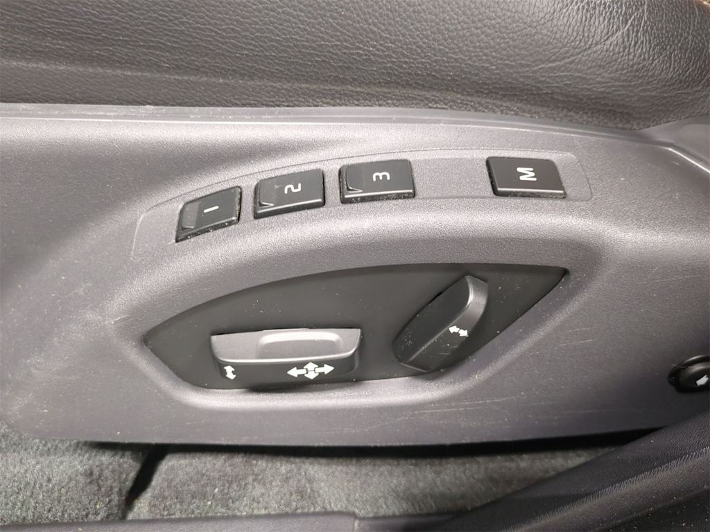 Thumbnail: 2015 Volvo S60 - 27