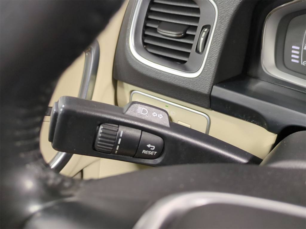 2015 Volvo S60 T5 16