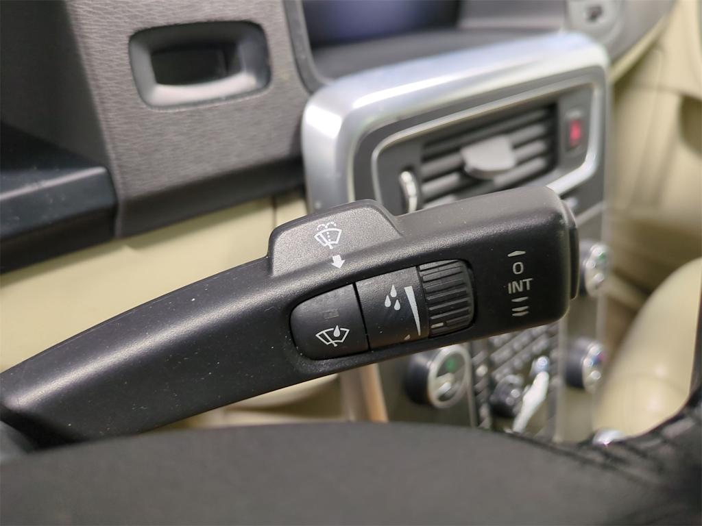 2015 Volvo S60 T5 34