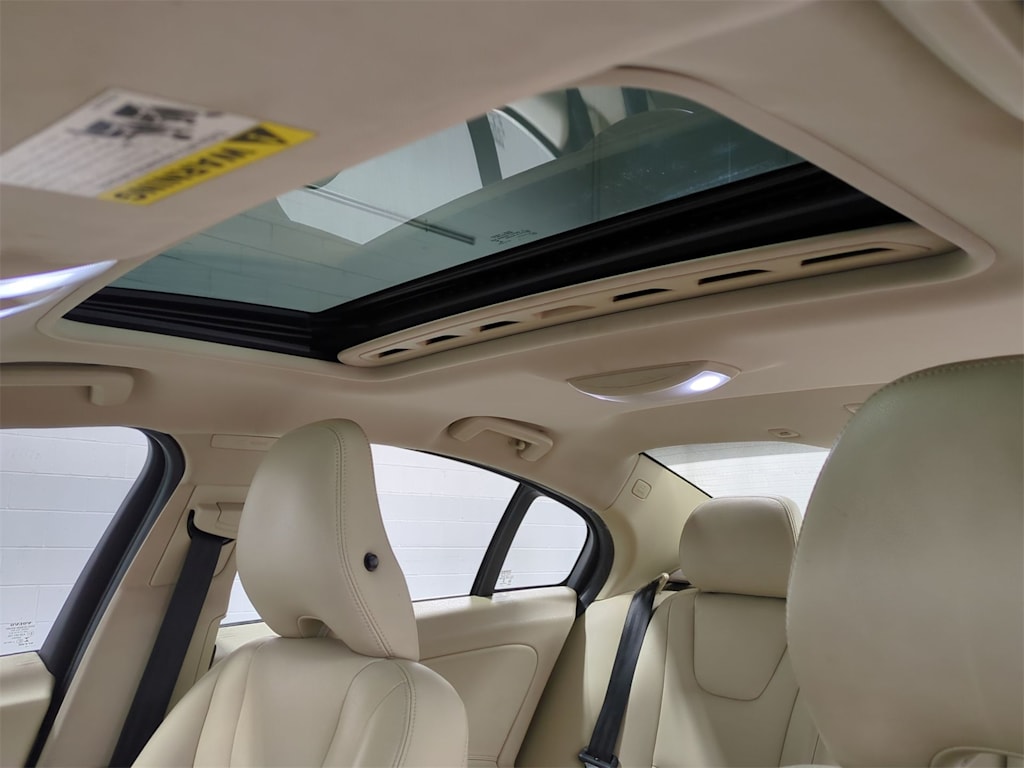 2015 Volvo S60 T5 28