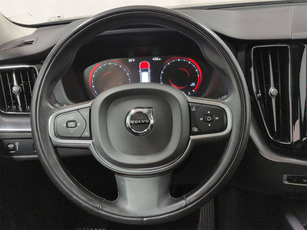 Thumbnail: 2020 Volvo XC60 - 10