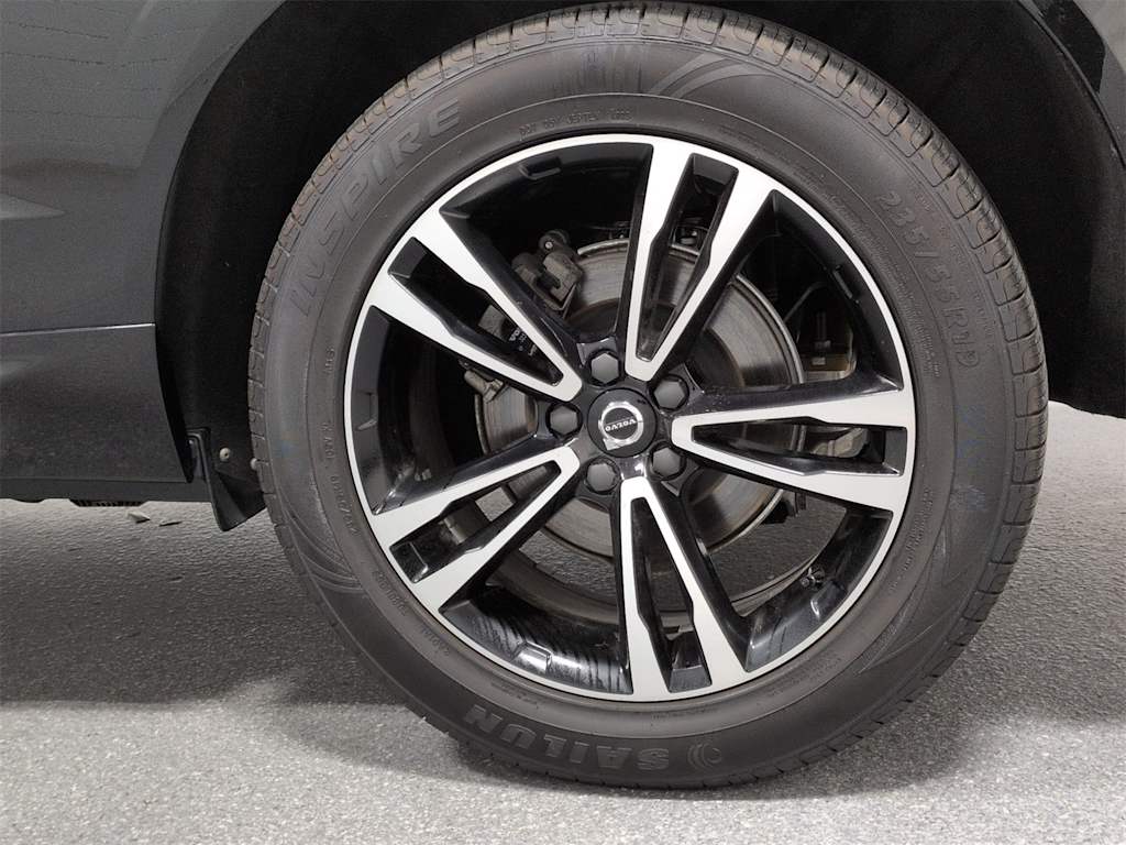 Thumbnail: 2020 Volvo XC60 - 8