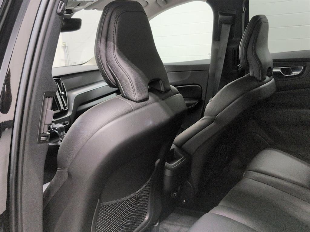 Thumbnail: 2020 Volvo XC60 - 12