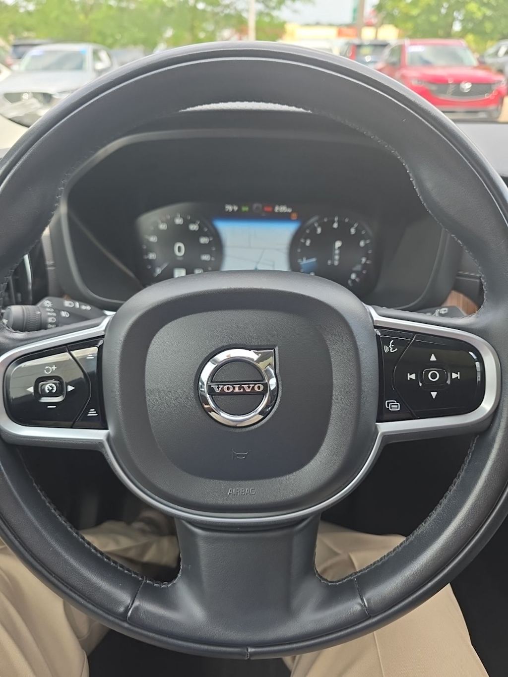 Thumbnail: 2020 Volvo XC60 - 16
