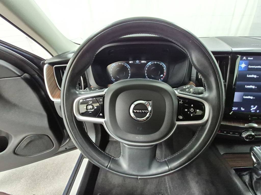 Thumbnail: 2020 Volvo XC60 - 13