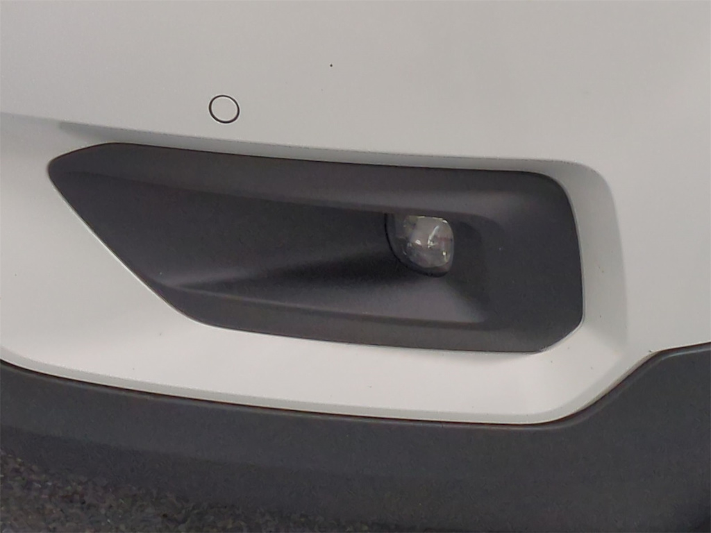 Thumbnail: 2022 Volvo XC40 - 23