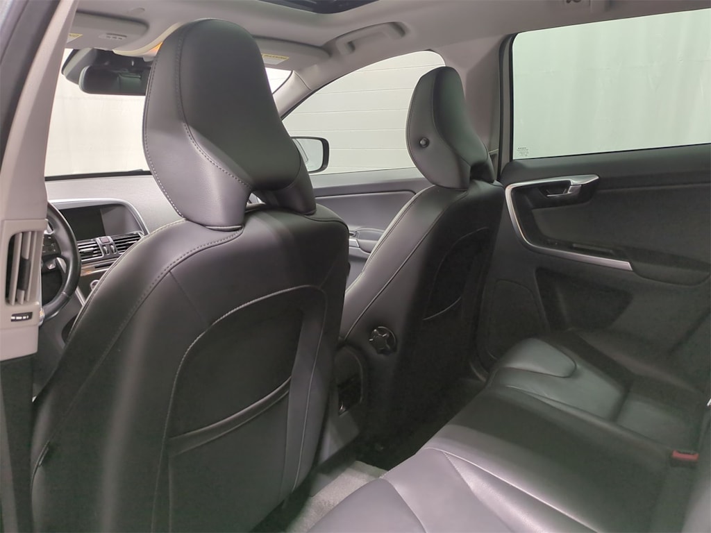 Thumbnail: 2015 Volvo XC60 - 13