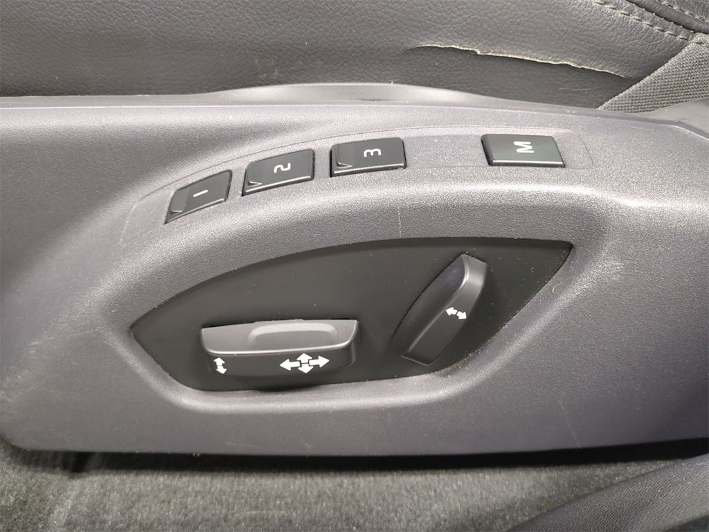 Thumbnail: 2015 Volvo XC60 - 27