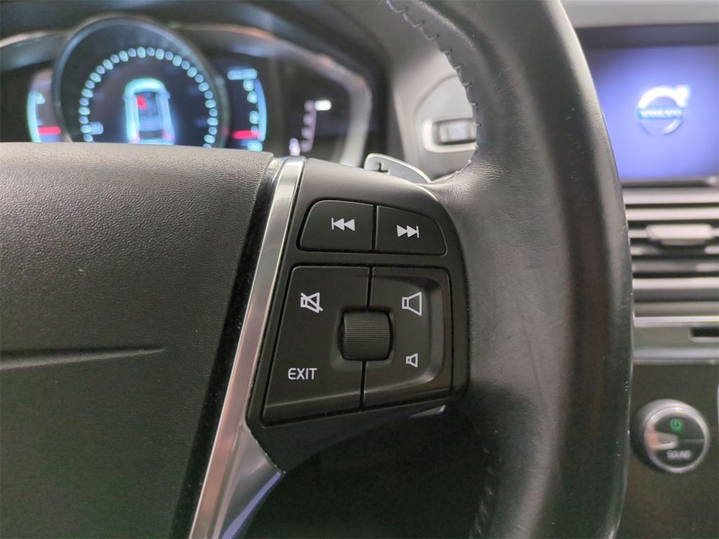 Thumbnail: 2015 Volvo XC60 - 33