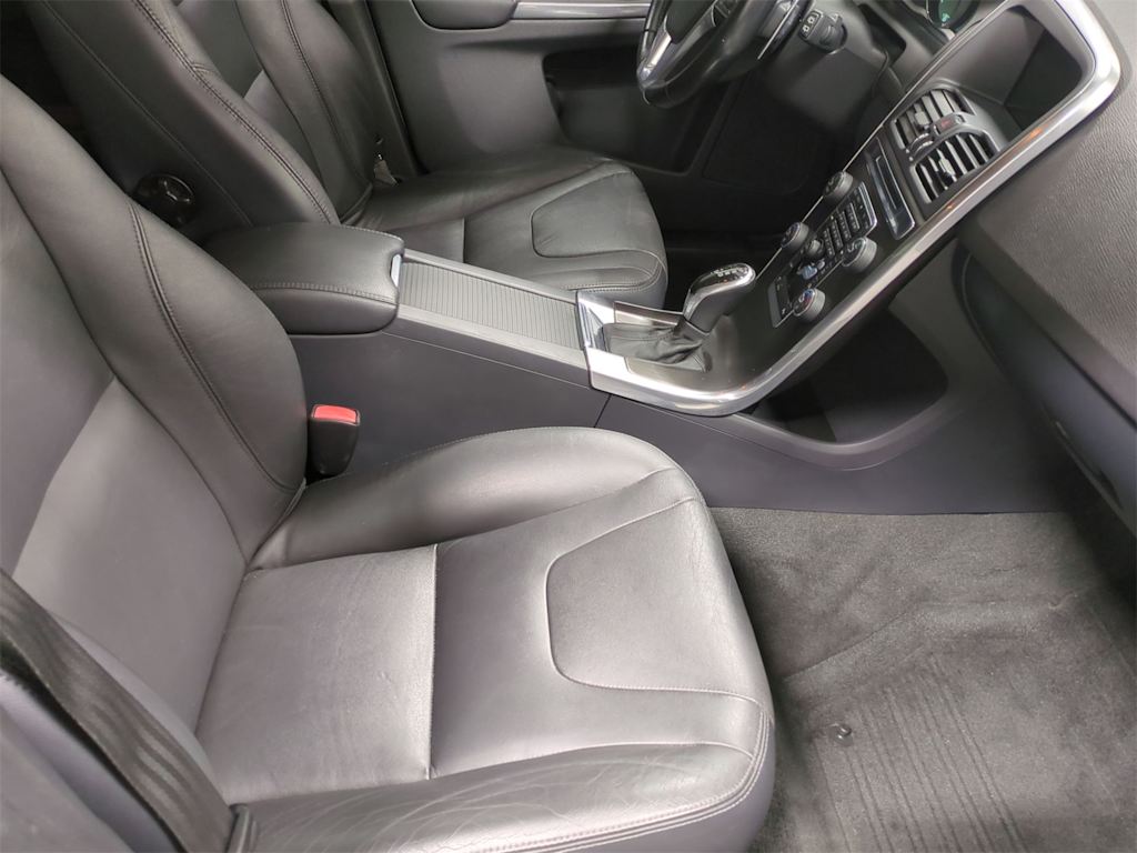 Thumbnail: 2015 Volvo XC60 - 12