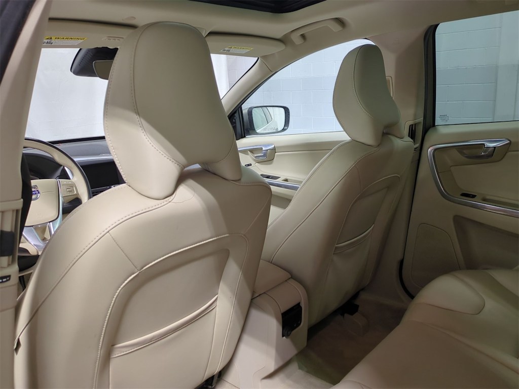 2016 Volvo XC60 T6 13
