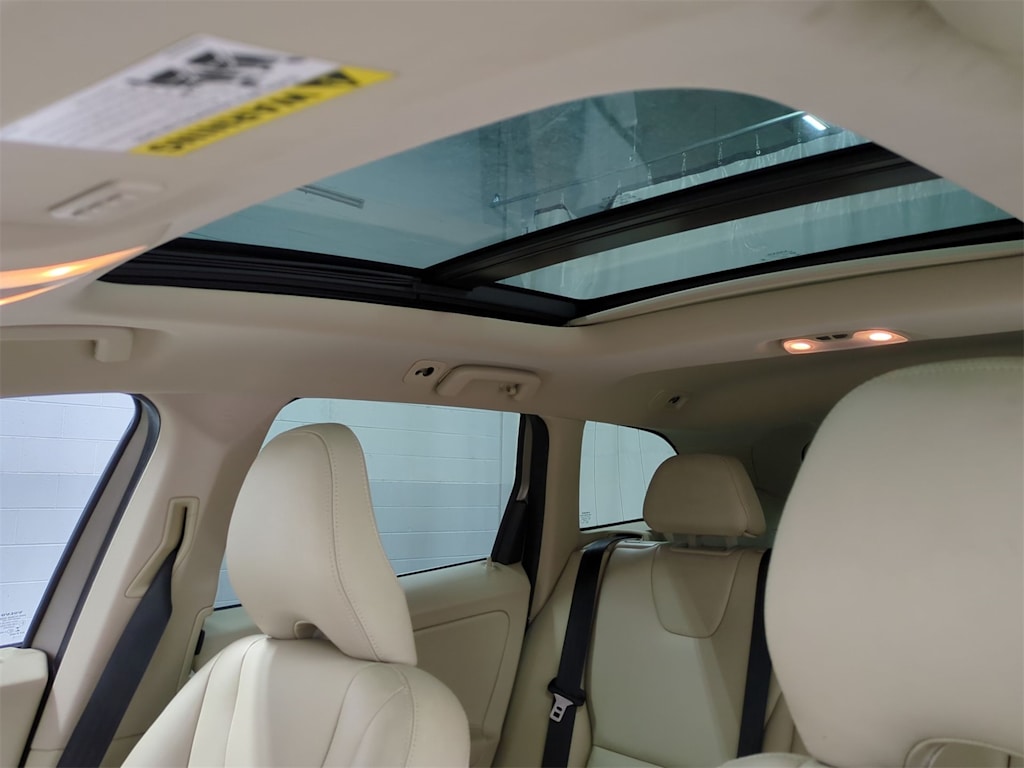 2016 Volvo XC60 T6 28