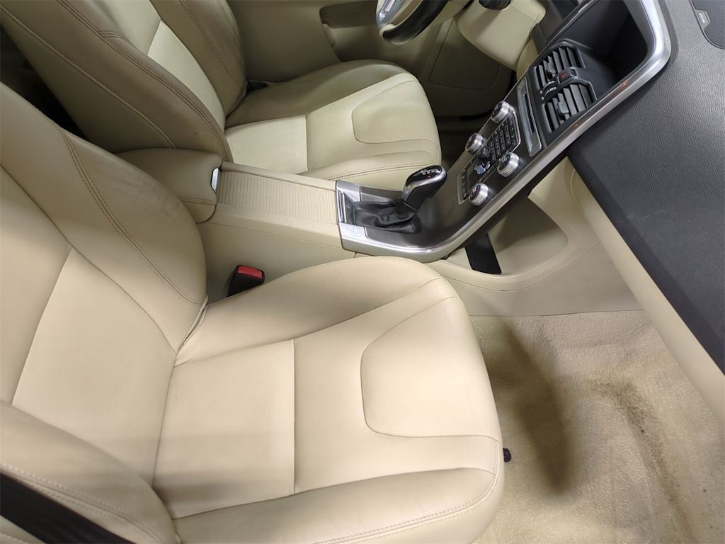 2016 Volvo XC60 T6 12