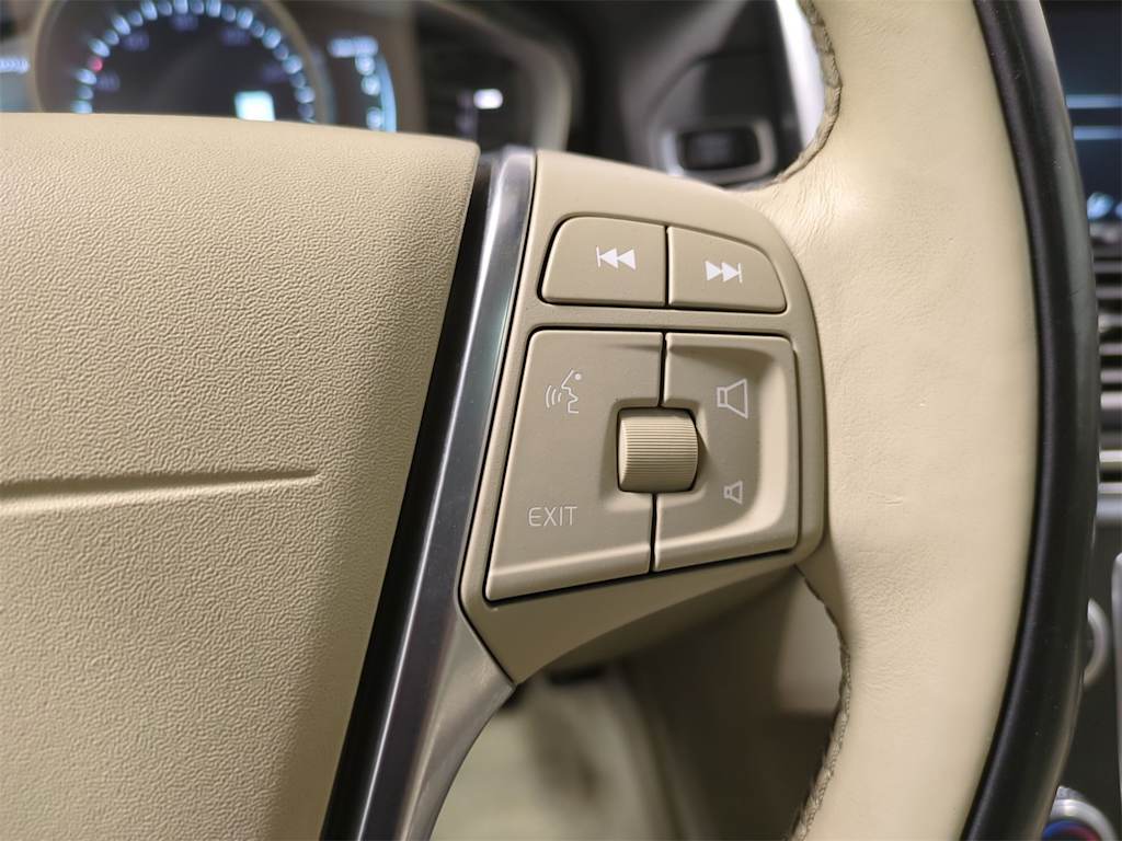 2016 Volvo XC60 T6 33