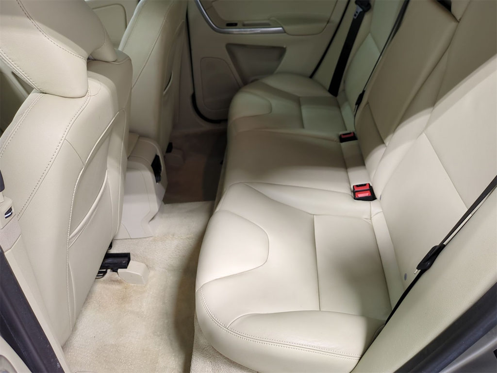 2016 Volvo XC60 T6 29
