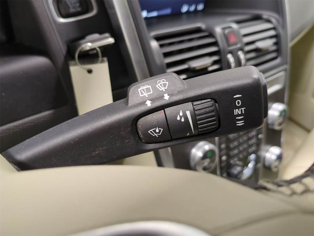 2016 Volvo XC60 T6 16