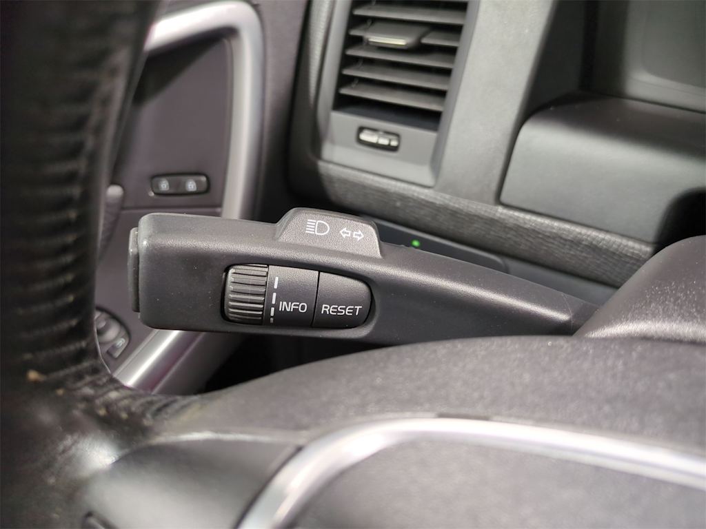 Thumbnail: 2011 Volvo XC60 - 35