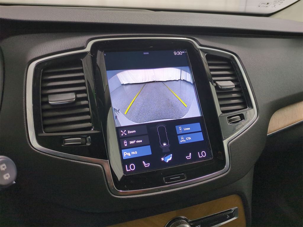 Thumbnail: 2022 Volvo XC90 - 36