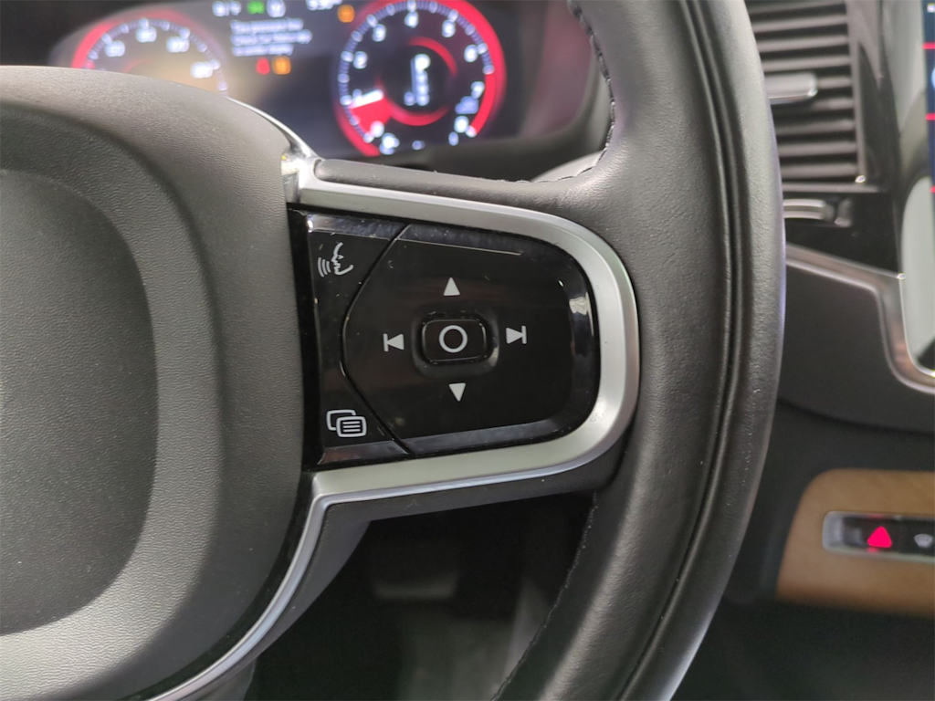 Thumbnail: 2022 Volvo XC90 - 33