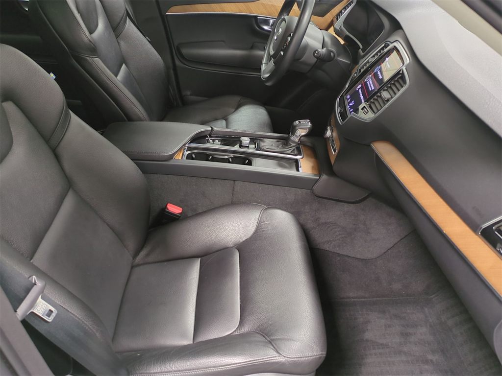 Thumbnail: 2022 Volvo XC90 - 12