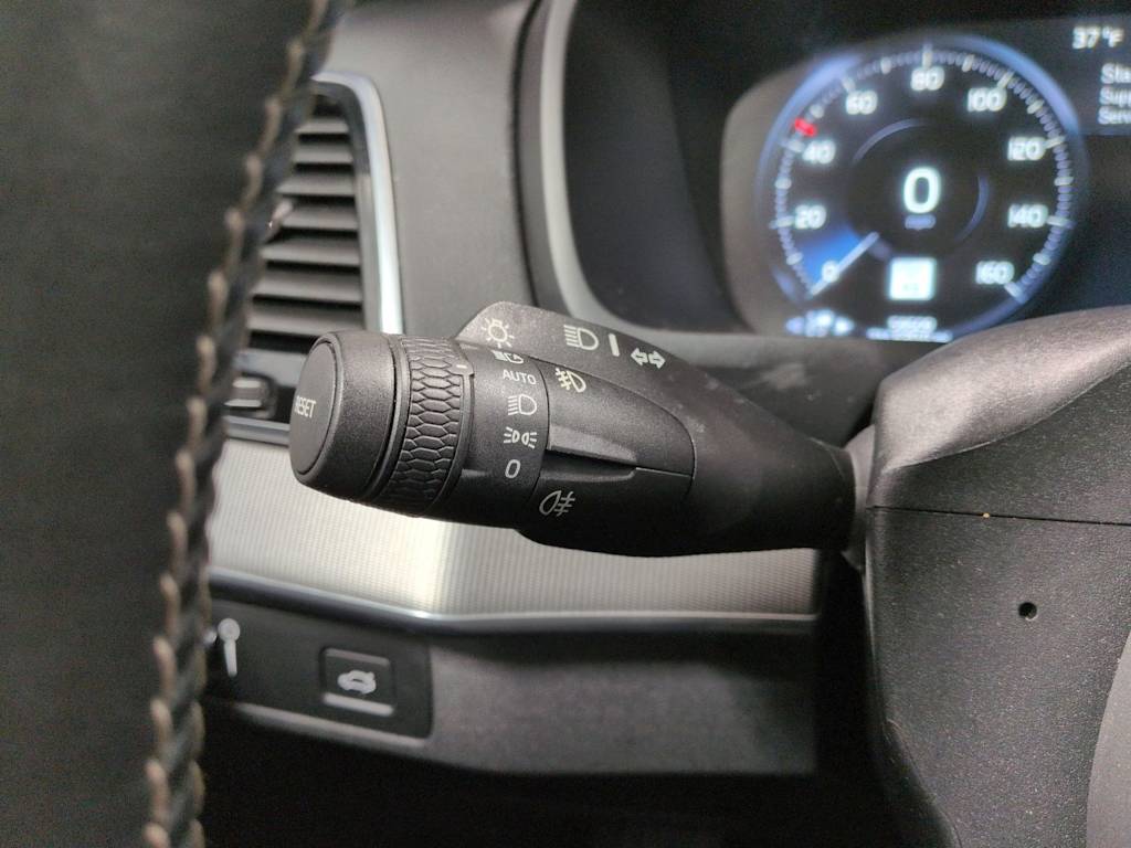 Thumbnail: 2019 Volvo XC90 - 35