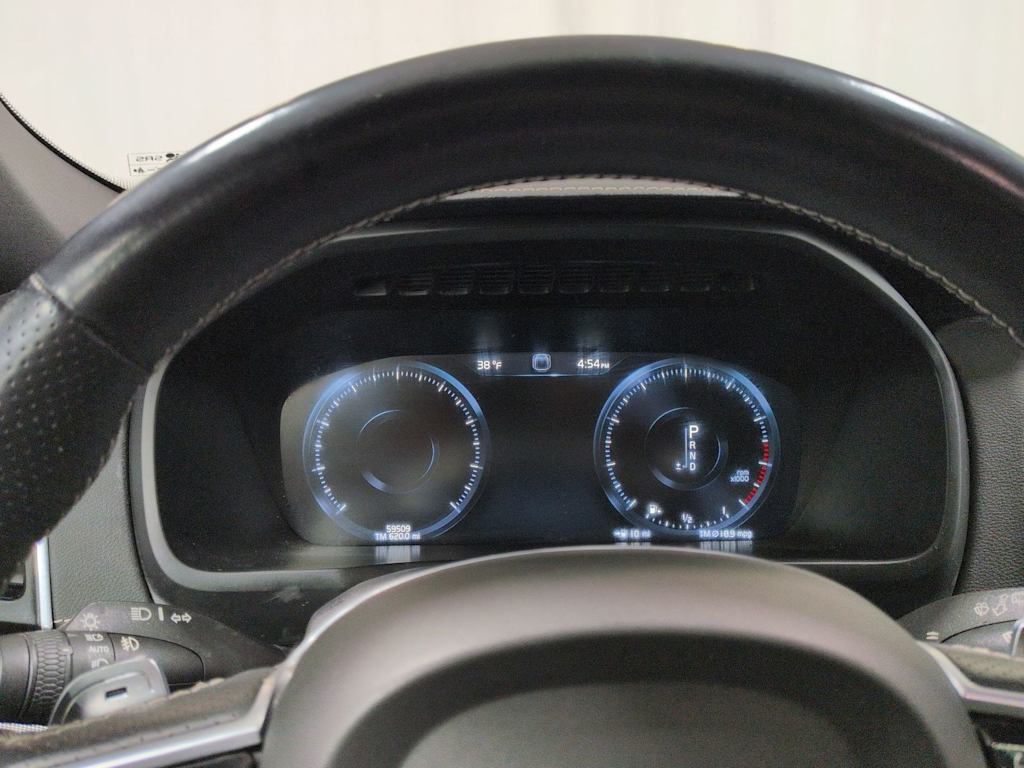 Thumbnail: 2019 Volvo XC90 - 17