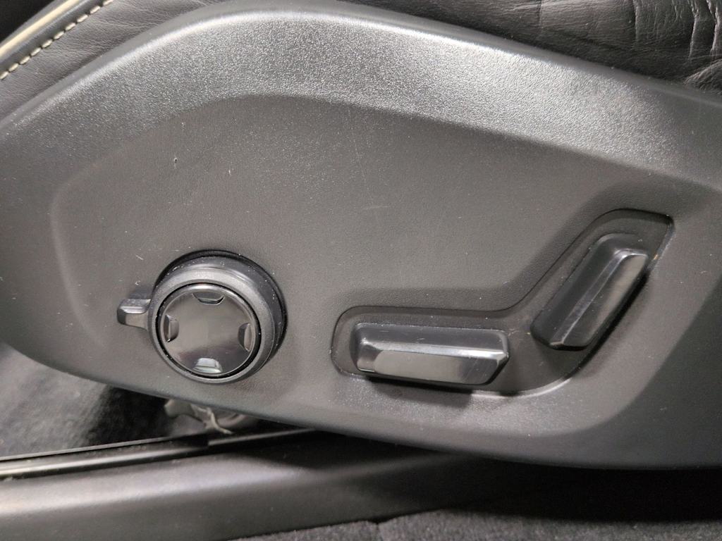 Thumbnail: 2019 Volvo XC90 - 27