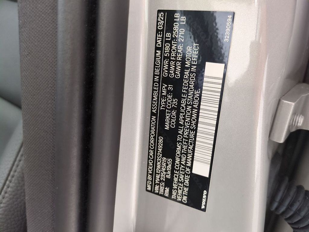 Thumbnail: 2025 Volvo V60 - 20