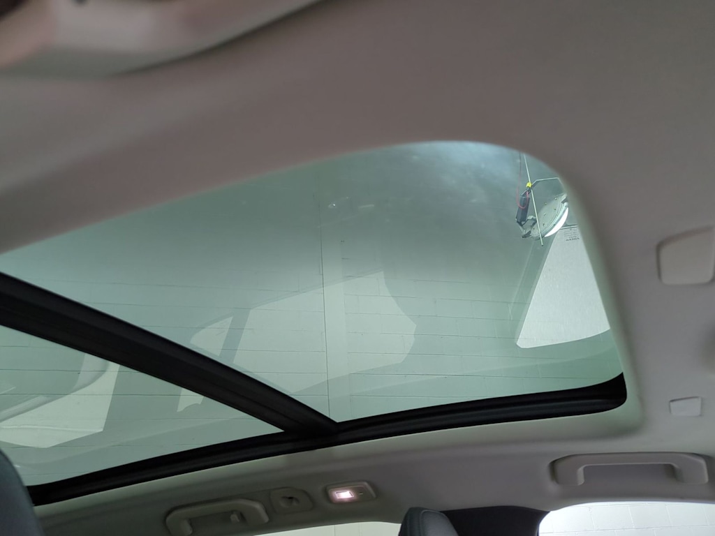 Thumbnail: 2025 Volvo V60 - 30