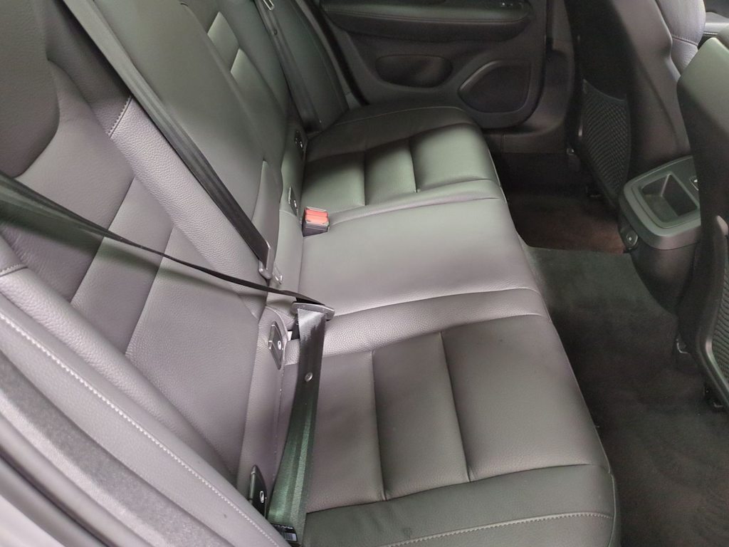 Thumbnail: 2025 Volvo V60 - 12