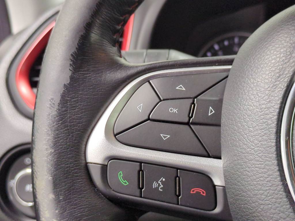 Thumbnail: 2019 Jeep Renegade - 29