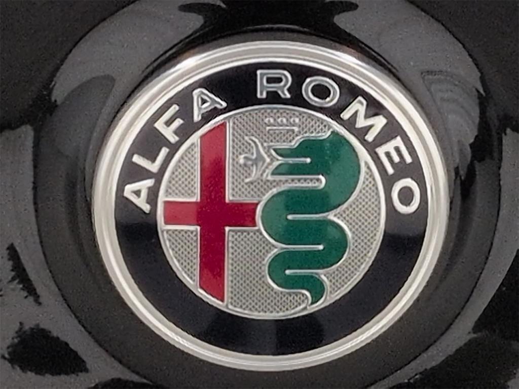 Thumbnail: 2023 Alfa Romeo Giulia - 16