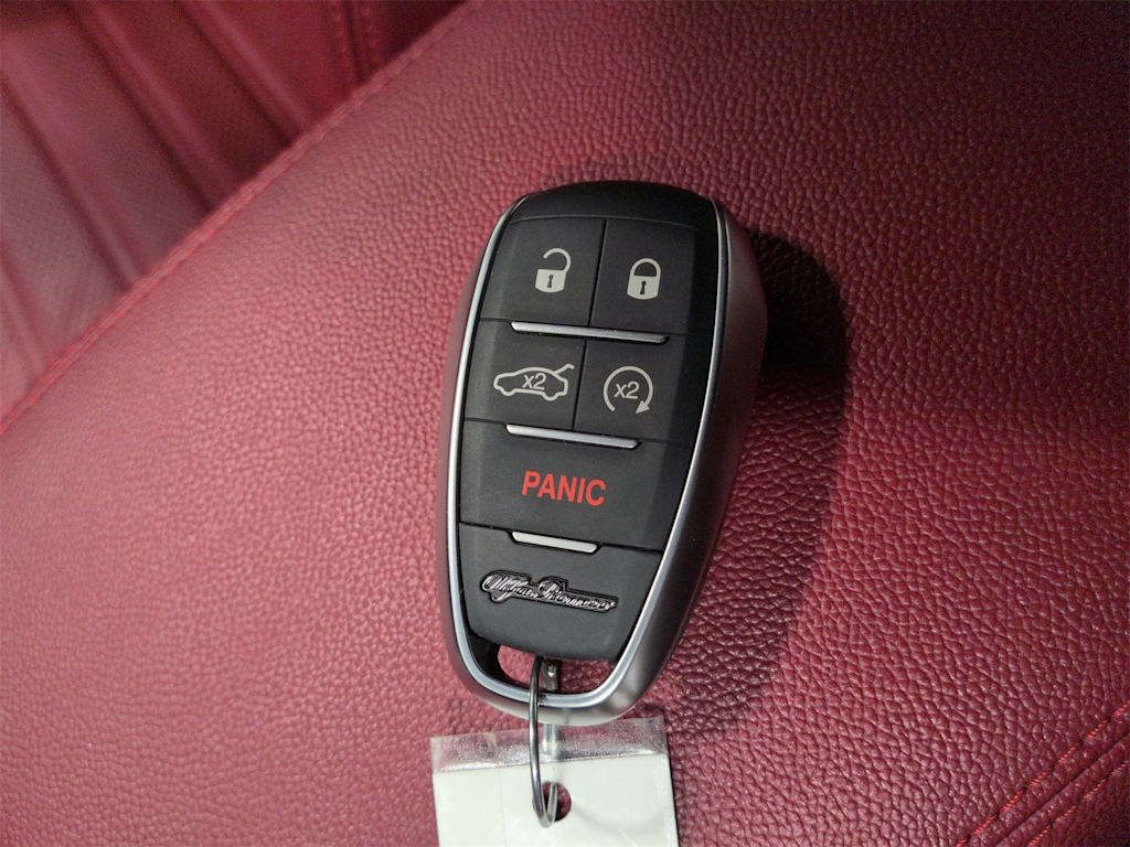 Thumbnail: 2023 Alfa Romeo Giulia - 17