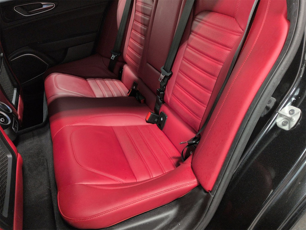 Thumbnail: 2023 Alfa Romeo Giulia - 12