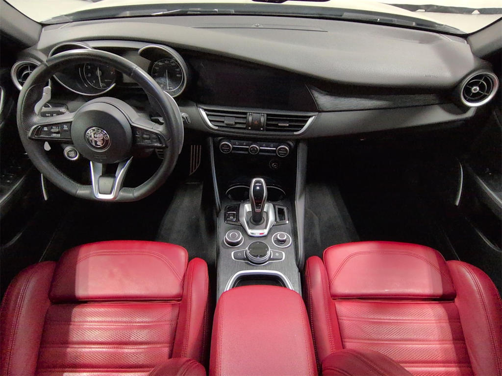 Thumbnail: 2023 Alfa Romeo Giulia - 9